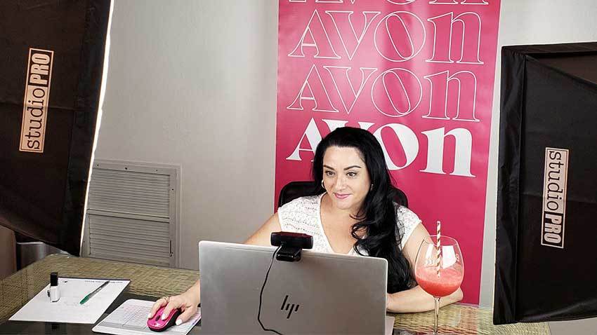 Online Avon Beauty Boss Dianne Hernandez